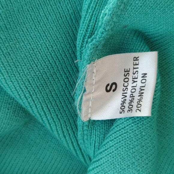 NWT Mock Neck Long Sleeve Sweater - Picture 2 of 2